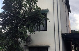 Một cháu bé bị ngã từ tầng 2 khách sạn khi đi du lịch tại Cúc Phương
