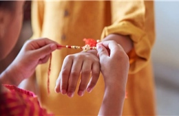 Lễ hội Rakhi - Sợi dây thắt chặt tình thân và gắn kết mọi người