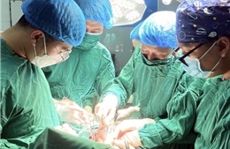 &#39;Chạy đua với tử thần&#39;, cứu sống bệnh nhân đặc biệt nguy kịch do đa chấn thương