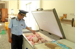 Tiêu hủy hơn 4 tấn thịt, nội tạng lợn không rõ nguồn gốc
