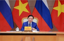 Phó Thủ tướng Trần Hồng Hà điện đàm với Phó Thủ tướng Nga Dmitry Chernyshenko