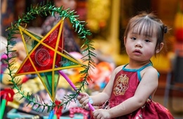 &#39;Thắp&#39; mùa Trung thu trên phố Hàng Mã