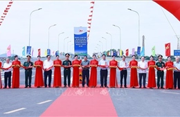 Thủ tướng Phạm Minh Chính dự lễ khánh thành cầu Phong Châu mới