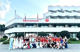 Niềm tự hào trong ngày Quốc khánh &#39;đặc biệt&#39; tại Trại hè nước Nga