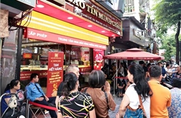 Giá vàng đồng loạt giảm 2 triệu đồng/lượng