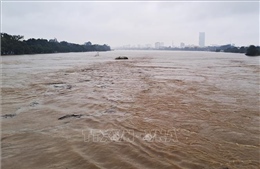 Huế: Lũ lớn cuốn trôi chân cầu Leno