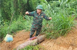 Hủy nổ an toàn quả bom nặng khoảng 250kg còn nguyên kíp nổ