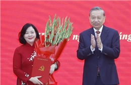 Đồng chí Bùi Thị Minh Hoài giữ chức Bí thư Đảng ủy Mặt trận Tổ quốc, các đoàn thể Trung ương