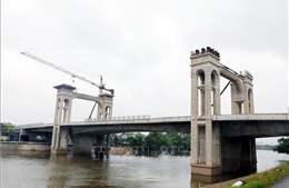 Cầu Tân Lang về đích trong niềm vui của người dân hai bờ sông Đáy