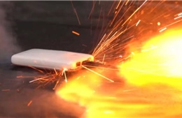 Sơ tán 120 người ở khách sạn tại Kyoto do cháy pin sạc dự phòng