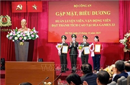 Kỷ lục gia SEA Games Trịnh Thu Vinh được tuyển dụng vào lực lượng Công an nhân dân