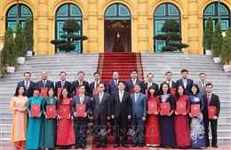 Chủ tịch nước Lương Cường trao quyết định bổ nhiệm Đại sứ Việt Nam tại nước ngoài