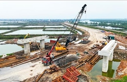 Đầu tư công: Đòn bẩy cải thiện năng suất và năng lực cạnh tranh quốc gia