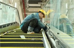 Xuyên Tết lắp đặt thiết bị tại nhà ga sân bay Long Thành