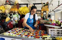 Theo chân người Việt ở Bali đi chợ Badung sắm Tết