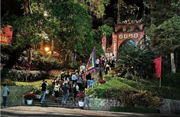 Đất Tổ linh thiêng trong khoảnh khắc giao thừa