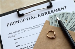 Làn sóng hợp đồng tiền hôn nhân lan rộng trong giới trẻ Anh