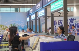 Trung Quốc thí điểm cho người nước ngoài đăng ký lưu trú trực tuyến