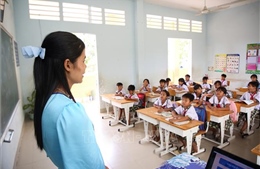 'Thắp sáng' biên cương Tổ quốc bằng 'ngọn lửa' tri thức