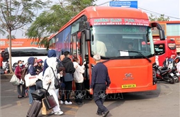 Nhiều hãng xe lớn vẫn giữ nguyên giá vé trước biến động giá nhiên liệu