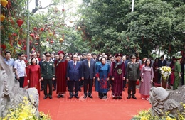 Tổng Bí thư, Chủ tịch nước Tô Lâm dâng hương tưởng niệm các vua Hùng