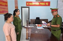 Bắt giữ một phụ nữ trong vụ hành hung nhân viên gác chắn đường sắt