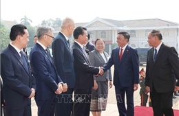 Lễ đón chính thức Thường trực Ban Bí thư Trần Cẩm Tú tại Viêng Chăn, Lào