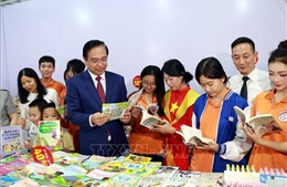 Mạch tri thức - từ trang sách đến không gian số