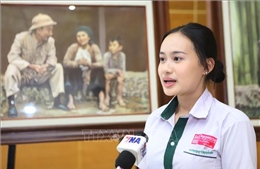 Sống động chân dung Chủ tịch Hồ Chí Minh qua những tác phẩm nghệ thuật tại Lào