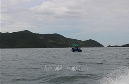 Kịp thời cứu 4 người bị rơi xuống biển ở vịnh Nha Trang