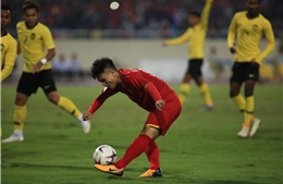 Nguyễn Quang Hải nhận giải Cầu thủ hay nhất giải đấu