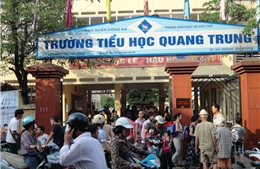 Yêu cầu trường tiểu học Quang Trung tạm đình chỉ cô giáo cho tát học sinh 20 cái