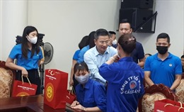 LĐLĐ Hà Nội trao quà cho công nhân, lao động bị tai nạn lao động, bệnh nghề nghiệp