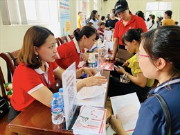 Hơn 1.800 chỉ tiêu tuyển dụng, tuyển sinh tại phiên giao dịch việc làm huyện Mê Linh