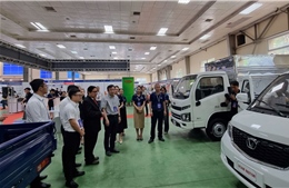 Giới thiệu nhiều công nghệ mới về ô tô, xe máy, xe điện