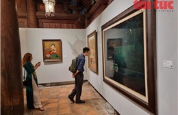 Triển lãm ‘Sắc tâm’ kết hợp mỹ thuật đương đại và tinh hoa trầm hương Việt