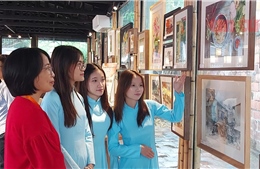 Triển lãm ‘Hà Nội Thanh Tân’ phản chiếu hơi thở trẻ trung giữa lòng di sản