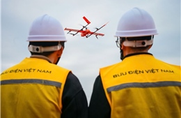 Lần đầu tiên thí điểm vận chuyển thuốc, mẫu xét nghiệm bằng UAV