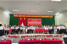 Trao tặng phòng học số cho các trường tại Côn Đảo