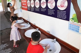 Nhiều trường học Hà Nội cho học sinh nghỉ học, lên phương án phòng dịch COVID-19