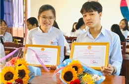 Điểm 10 môn Ngữ văn kỳ thi tốt nghiệp THPT thuộc về cậu học trò nghèo Quảng Nam 