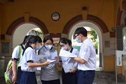Nhiều trường đại học ở Hà Nội công bố mức điểm chuẩn xét tuyển sớm