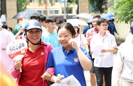 Thí sinh thi lớp Hà Nội tự tin bước vào môn thi Ngoại ngữ 