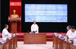 Ngành Giáo dục ủng hộ đồng bào khắc phục hậu quả bão số 10 