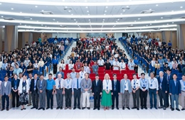 Nhà khoa học quốc tế và Việt Nam chia sẻ các thành tựu của Vật lý 