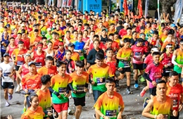 Khoảng 200 giảng viên và sinh viên FPT Polytechnic lập kỷ lục Việt Nam về chạy marathon