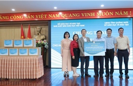 Trao tặng gần 110.000 bản sách giáo khoa cho học sinh vùng lũ tỉnh Quảng Ngãi