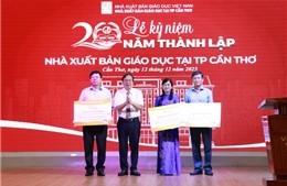 Tặng tủ sách giáo khoa dùng chung trị giá 3 tỷ đồng cho Cần Thơ, An Giang, Cà Mau 