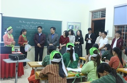 Hoàn thiện chính sách và triển khai đồng bộ chương trình xóa mù chữ 