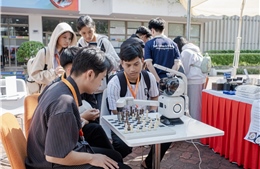  Học sinh khám phá ngành nghề và trải nghiệm công nghệ trong kỷ nguyên số 